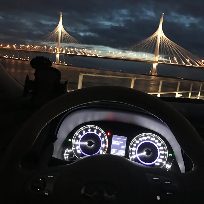 За рулем Мерседеса Москва ночь