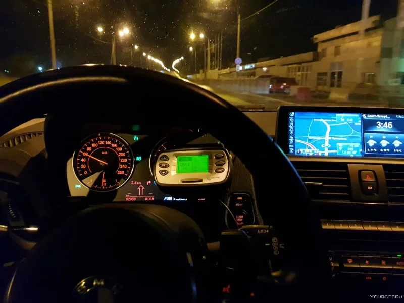 За рулём BMW e39 m5 по ночному городу