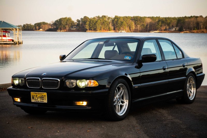 БМВ 740 I e38