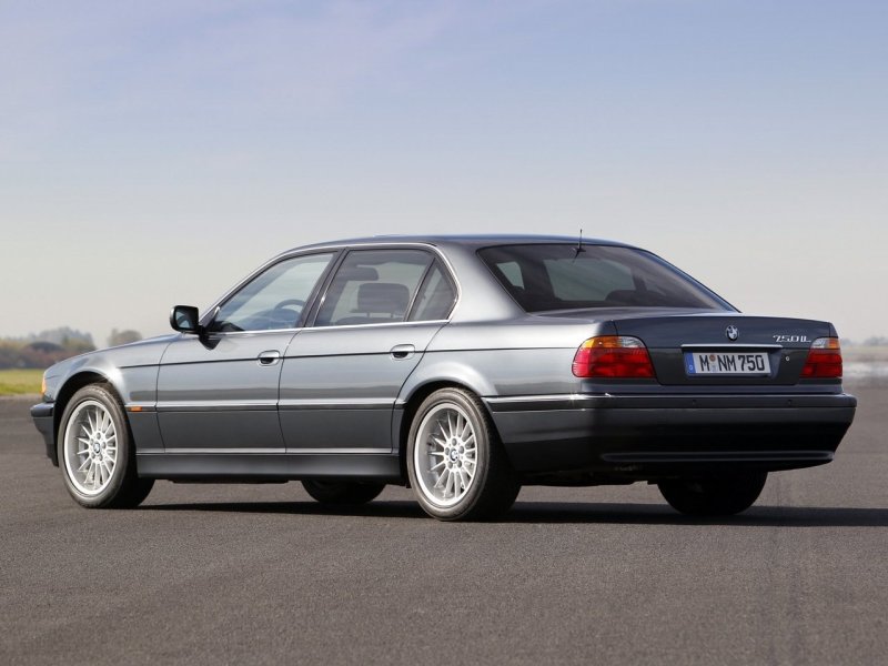 BMW 7 e38 750il