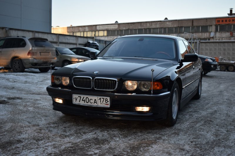 БМВ 7 1998
