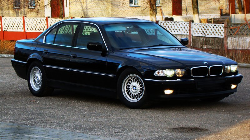 BMW 7 Series 2001