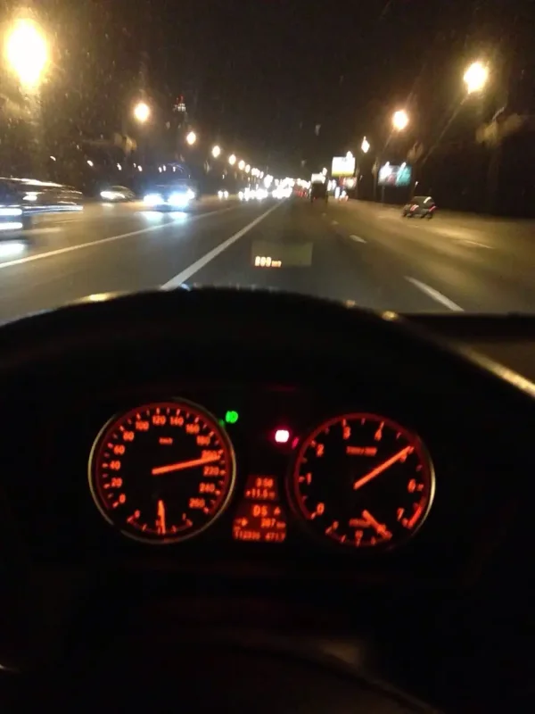 Спидометр БМВ 200 км