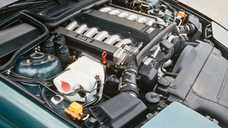 BMW e36 под капотом
