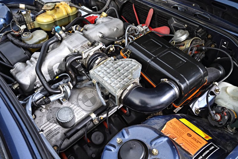 BMW e32 w16