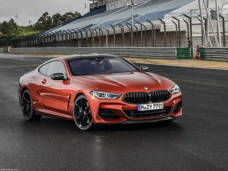 BMW 8 фото
