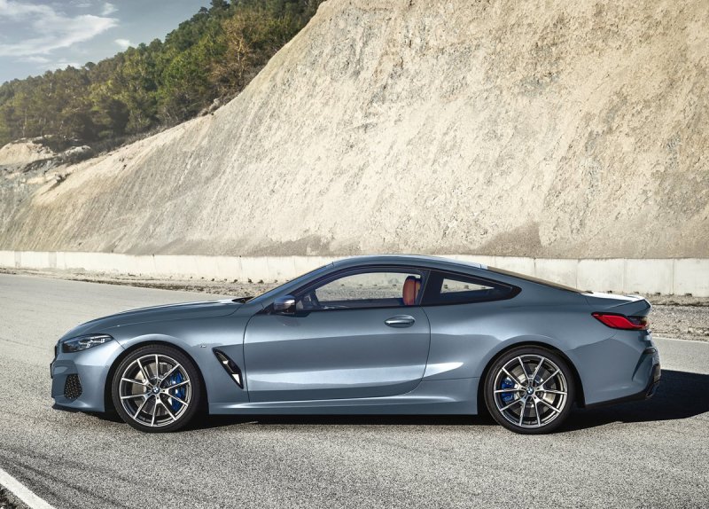 BMW 8 2019
