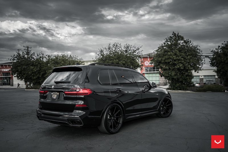 BMW x7 Black Edition
