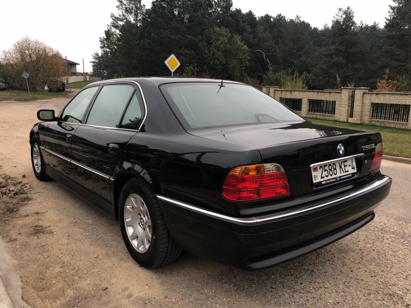 БМВ 750 1999