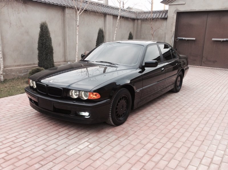 BMW 7 2001