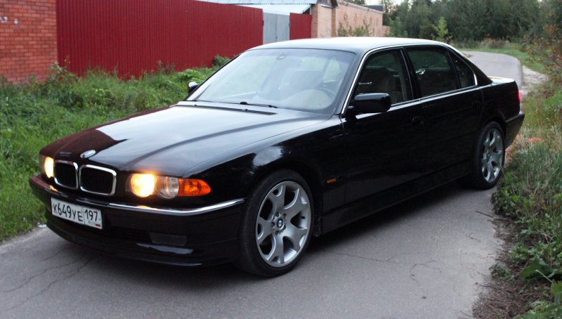 БМВ 735il