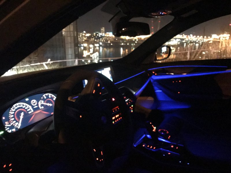 БМВ м5 салон ночью