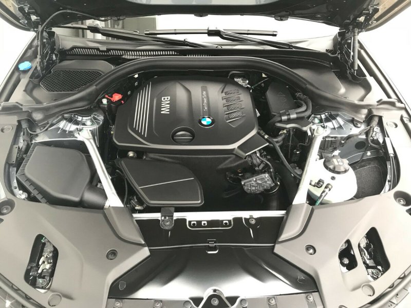 BMW g30 под капотом