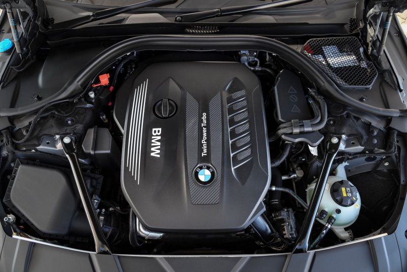 G30 BMW подкапотное