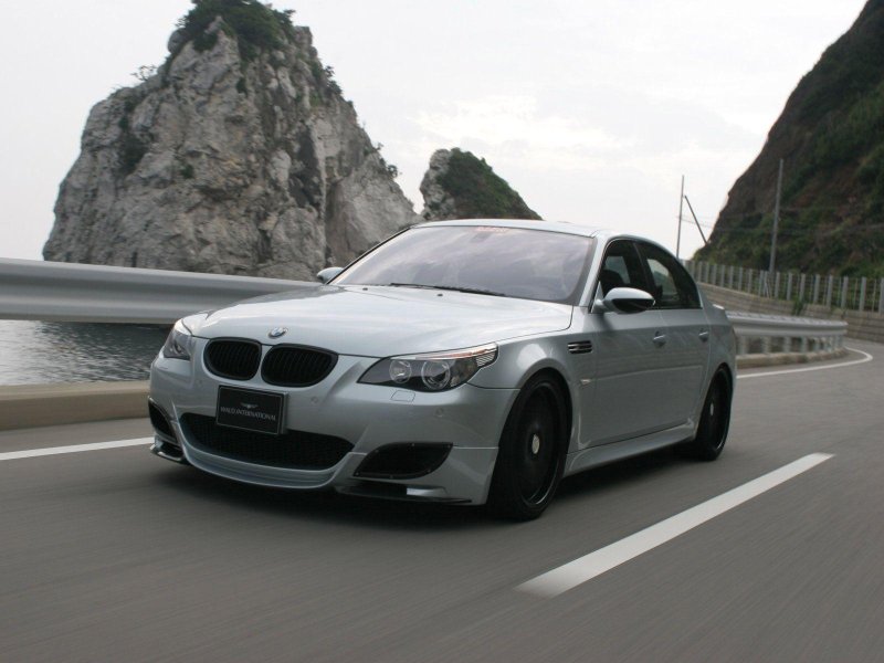 BMW m5 e60 2004