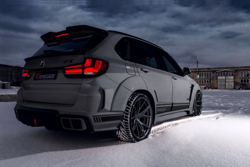 BMW x5 e70 ночью