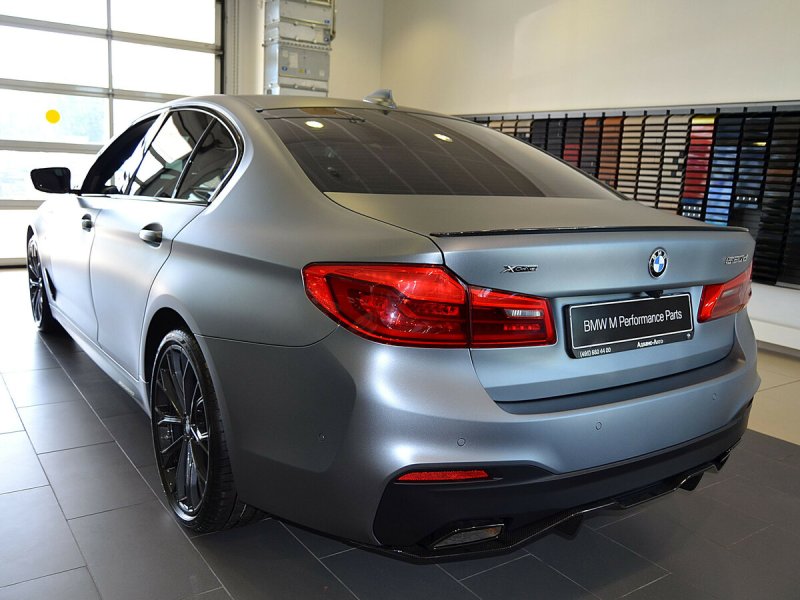 BMW g30 серая