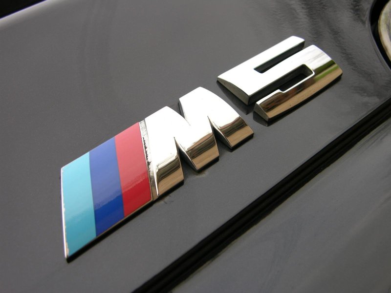 M5 Competition шильдик