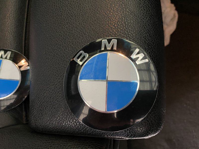 BMW x5 e70 значок led
