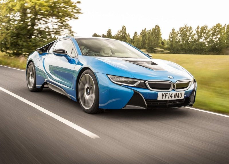 BMW спортивная i8