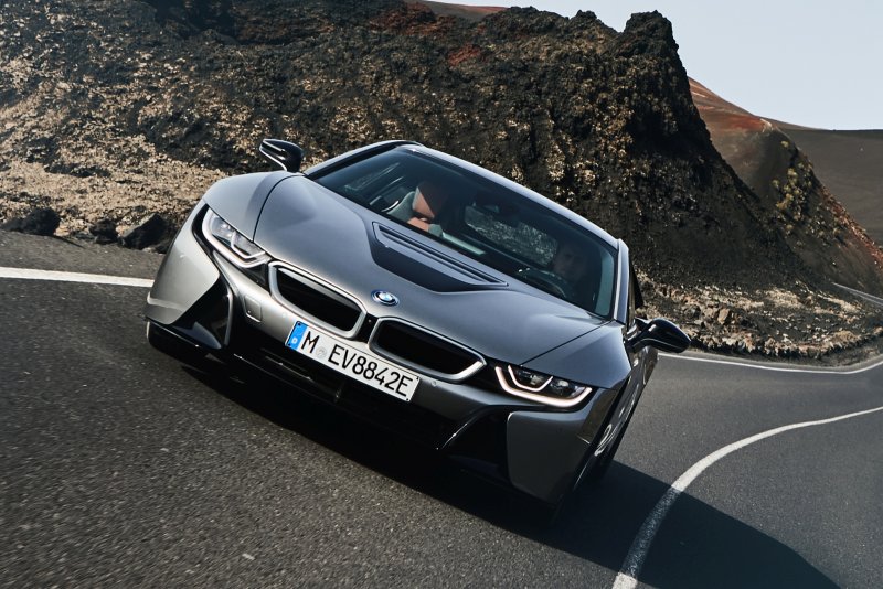 BMW i8 купе (i12)