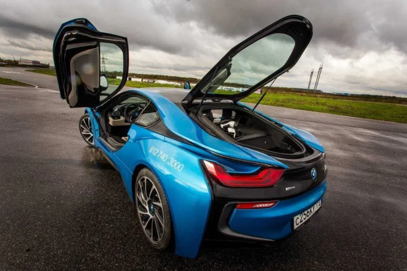 BMW i8 Opal