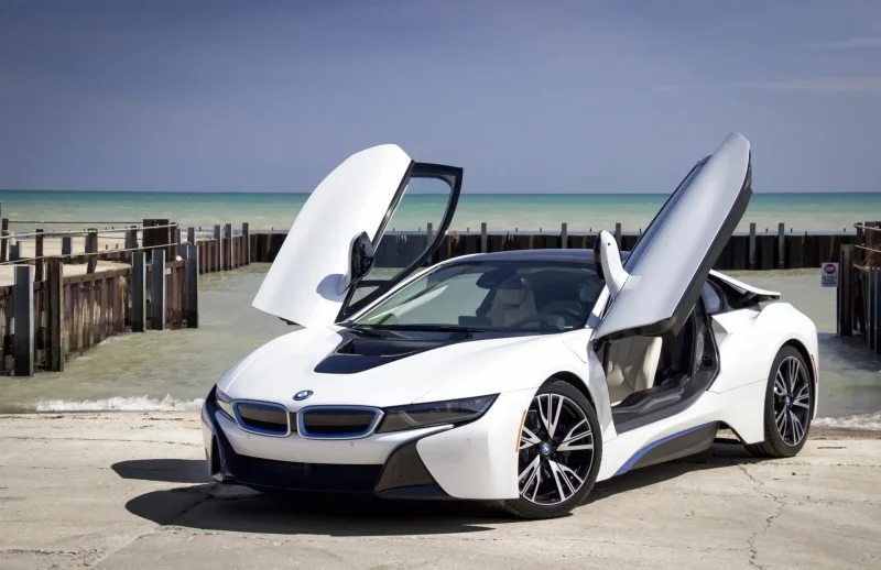 BMW спорткар i8