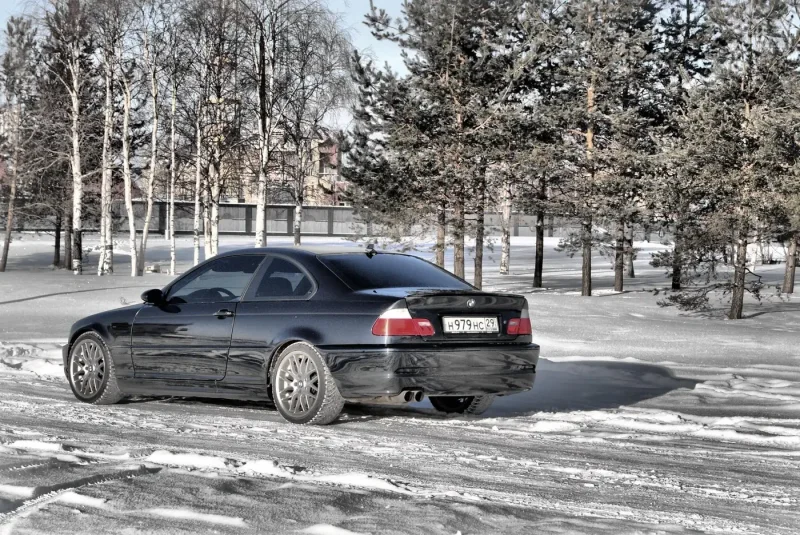 BMW m3 оранжевая