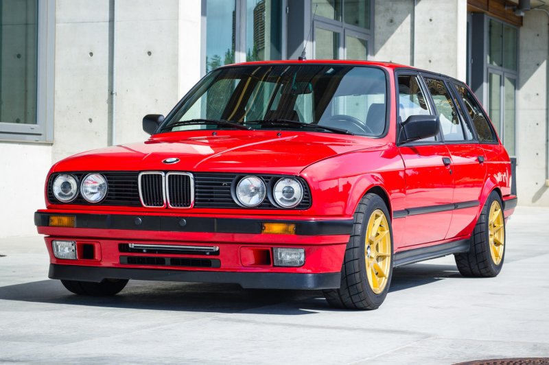 БМВ е30 325i