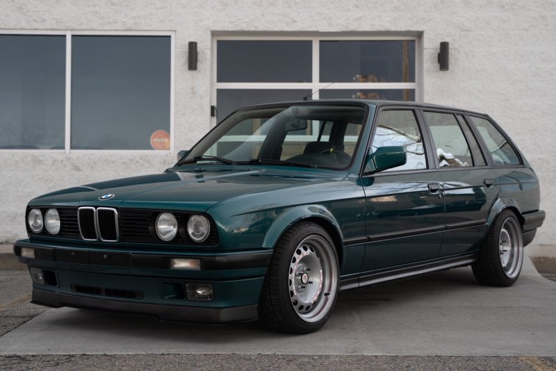 BMW 320i 1990