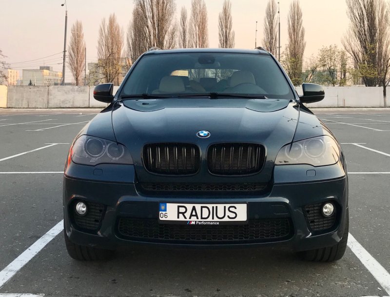 BMW x6 e70 черная