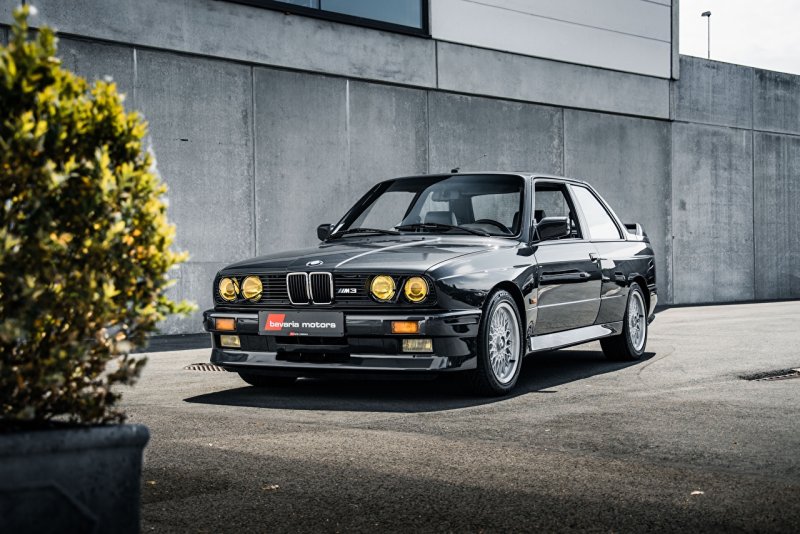 BMW 3 e30 седан