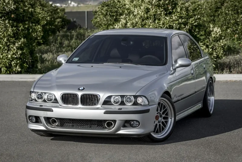 BMW m5 e39 2003