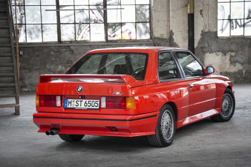 BMW m3 e30 Red