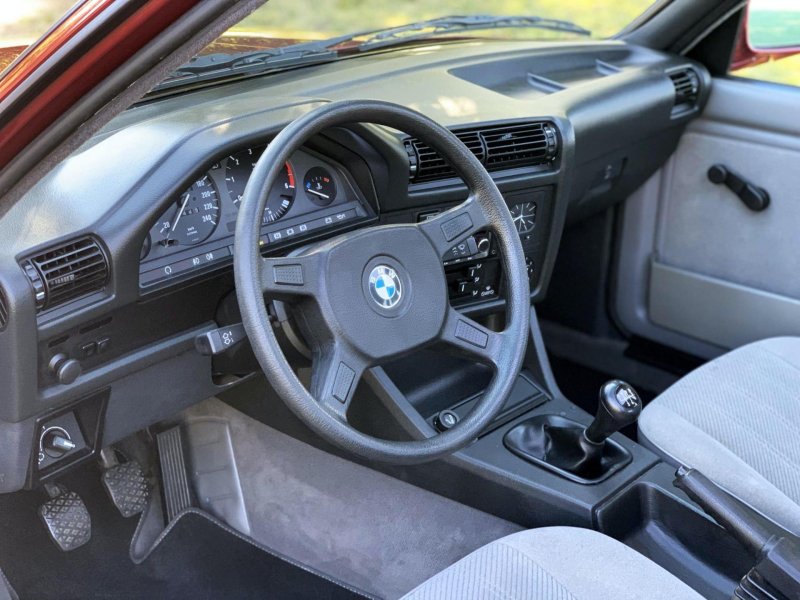 BMW e30 324
