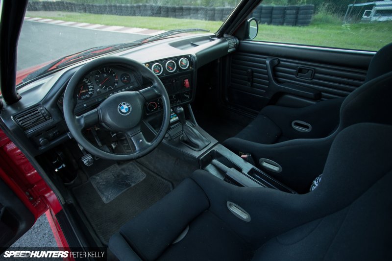 BMW e30 седан салон