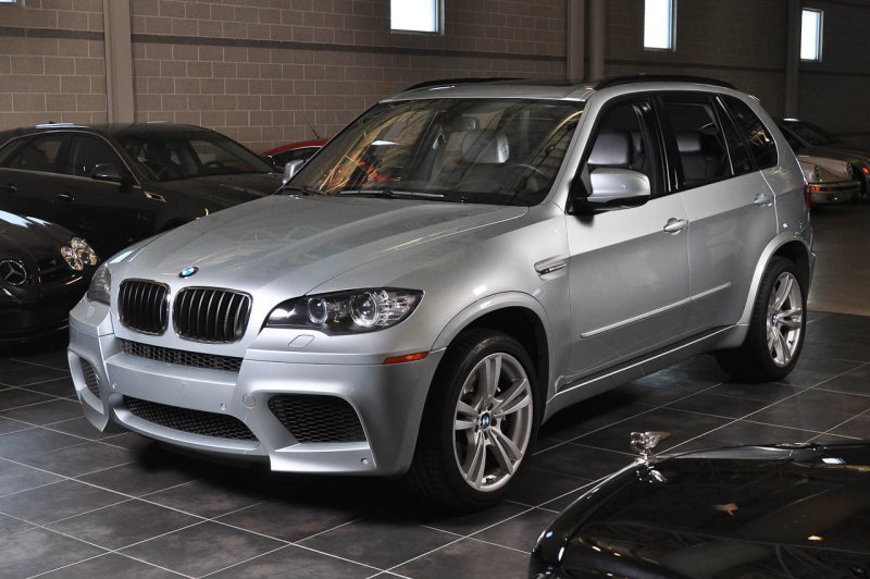 BMW x5 e70 серебристый