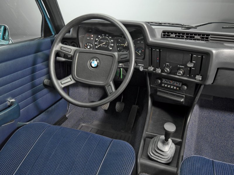 BMW 3 e21 салон
