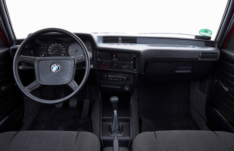 BMW e21 салон