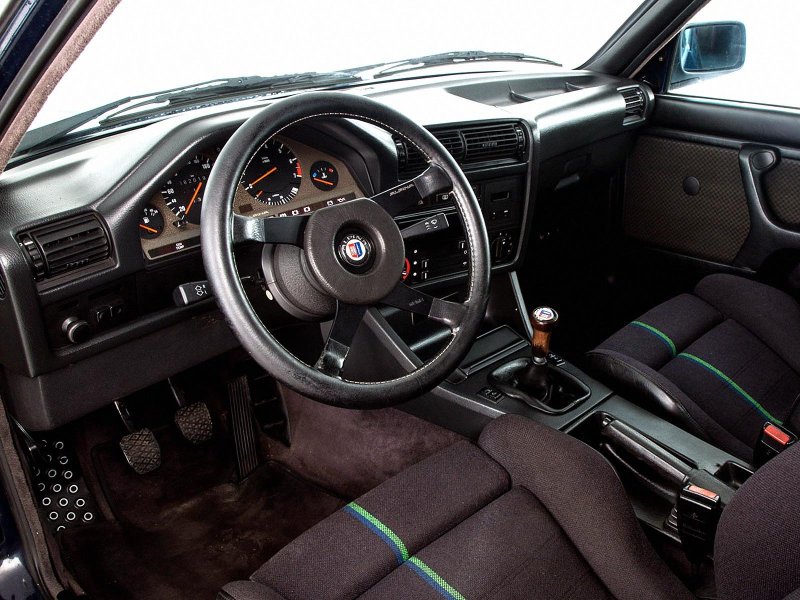 BMW e30 Alpina салон