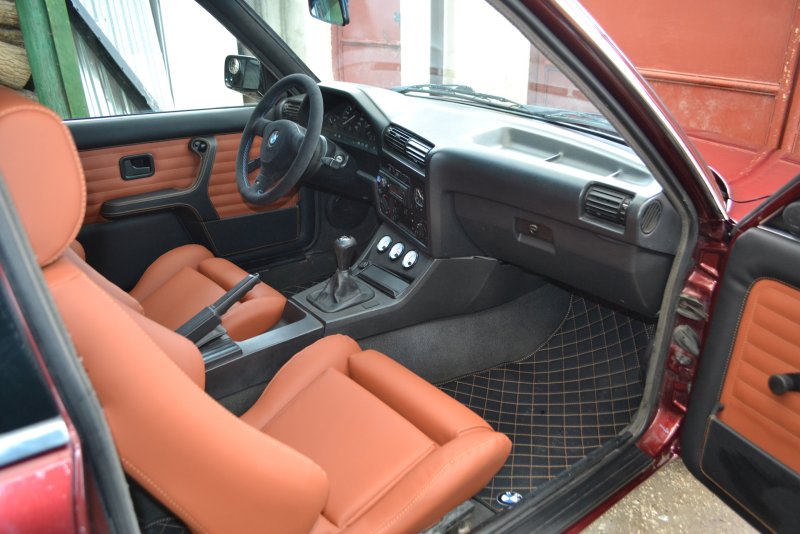 E30 салон