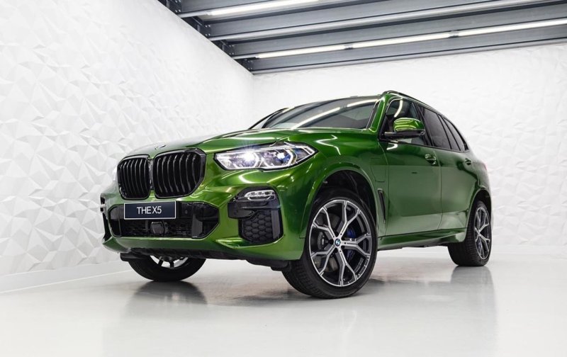 BMW x5 g05 зеленый