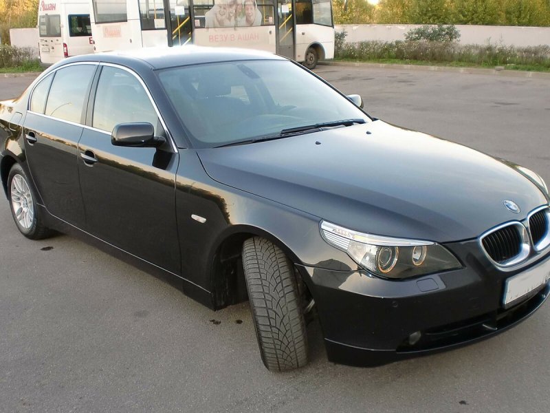 БМВ 525i 2005