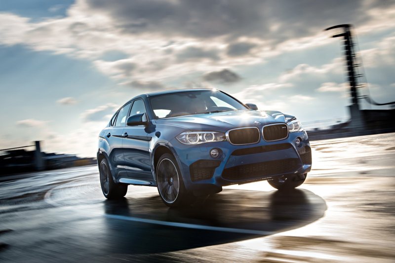 BMW x6 1366 768