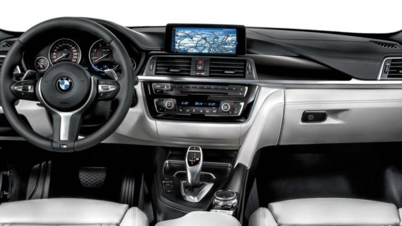 BMW 320d XDRIVE салон