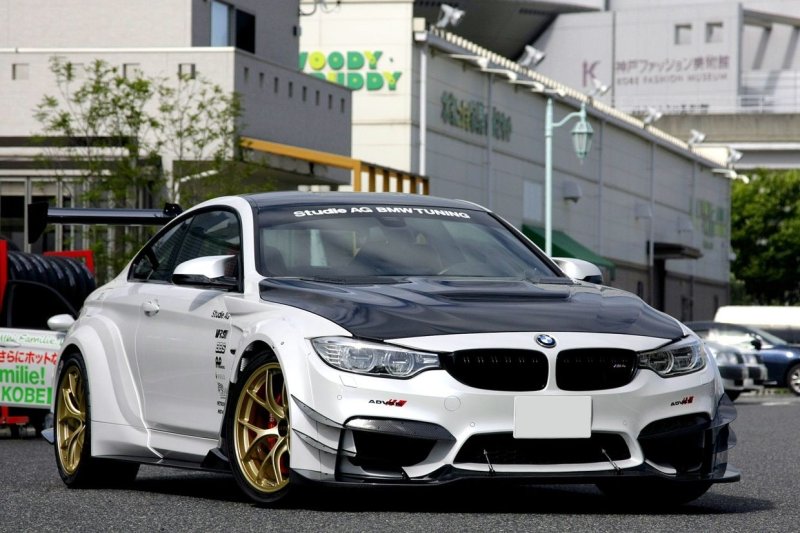 BMW m4 тюнингованный