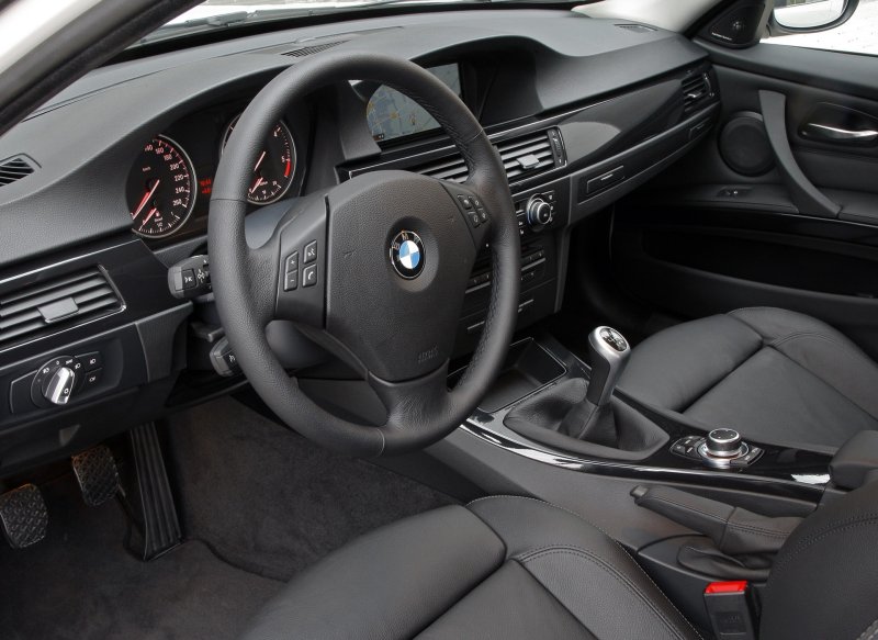 BMW 318i e90