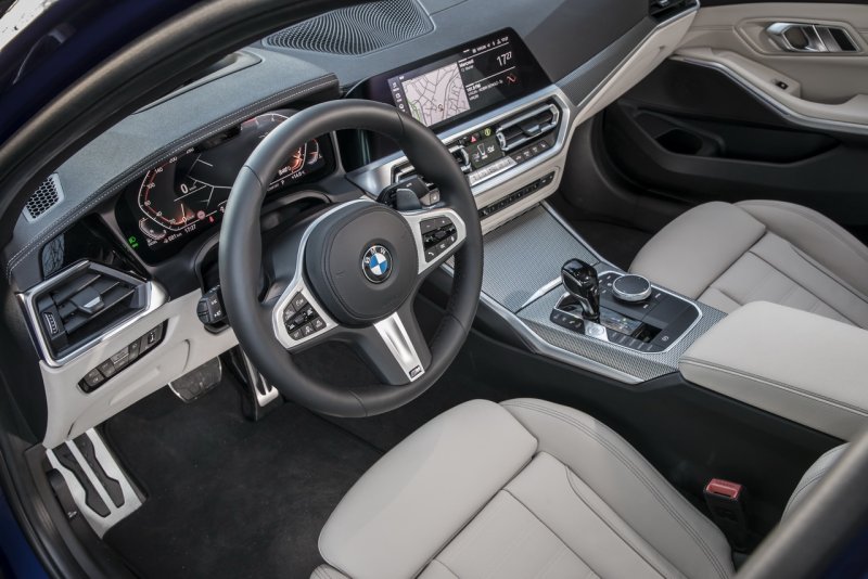 БМВ 320i 2019 салон