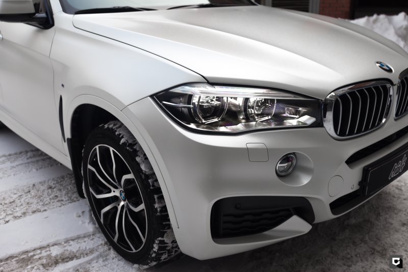 BMW x6 f86 Red
