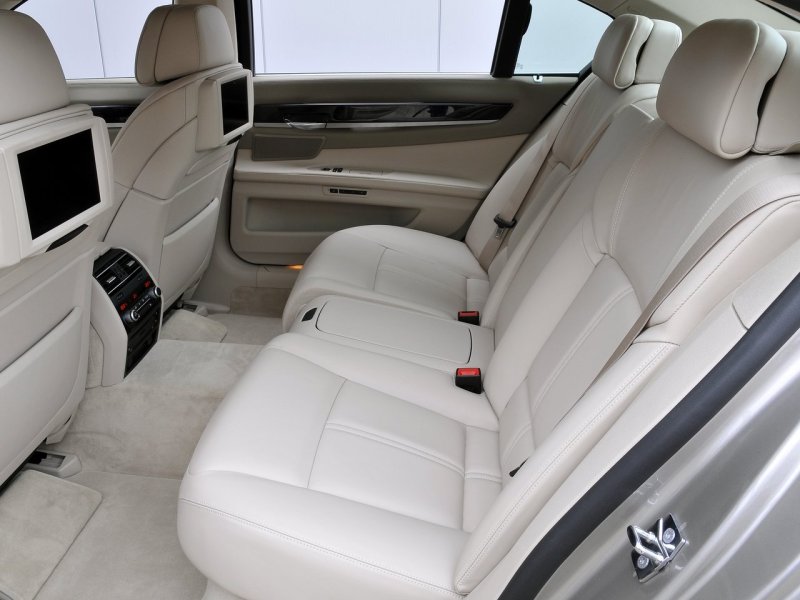 BMW 730ld салон